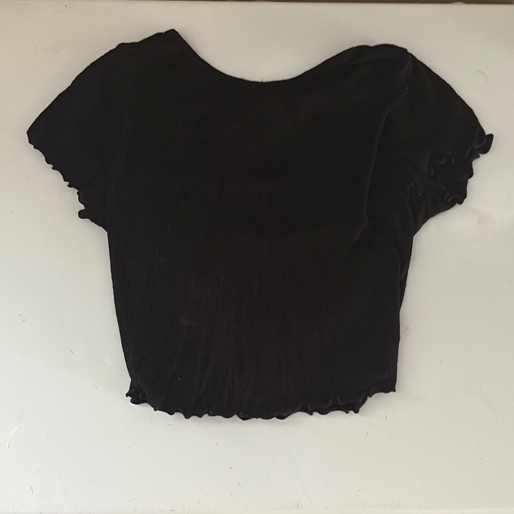 Bozzolo Black Ruffled Crop Blouse